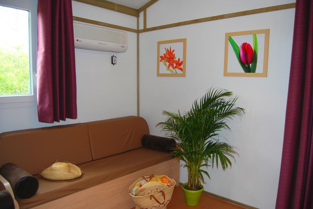 Lagrange Grand Bleu Vacances - Residence Port Lalande Castelmoron-sur-Lot ภายนอก รูปภาพ