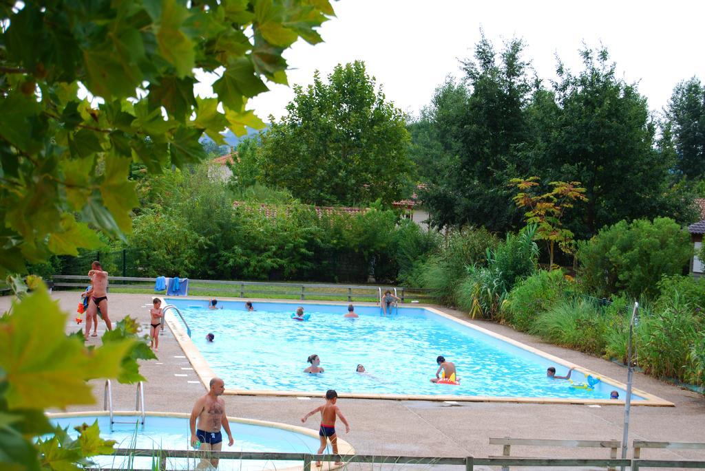 Lagrange Grand Bleu Vacances - Residence Port Lalande Castelmoron-sur-Lot ภายนอก รูปภาพ