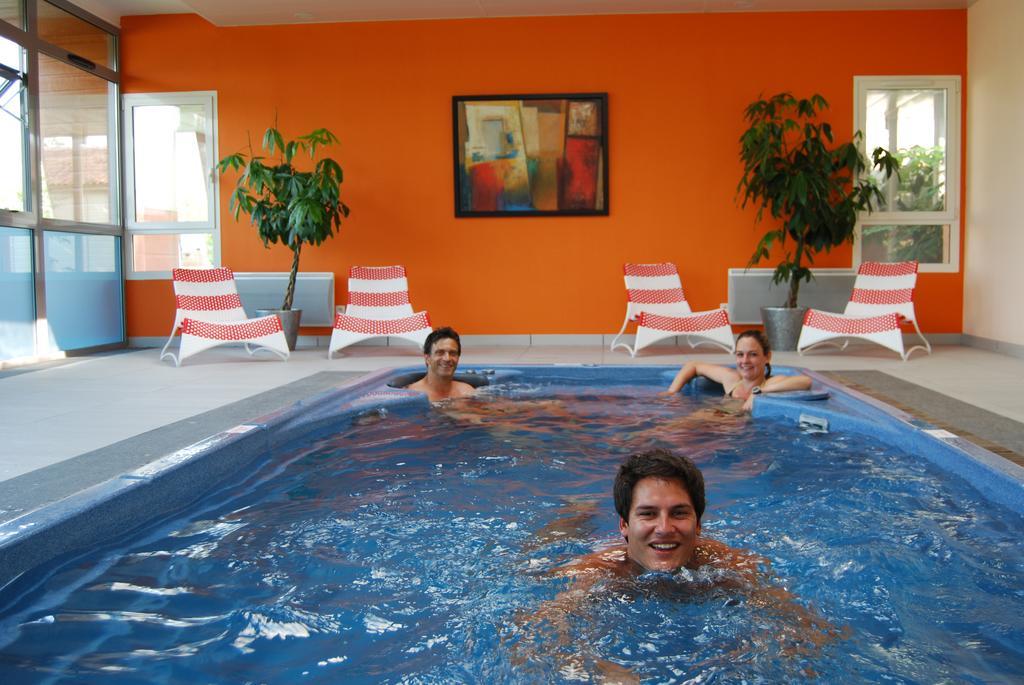 Lagrange Grand Bleu Vacances - Residence Port Lalande Castelmoron-sur-Lot ภายนอก รูปภาพ