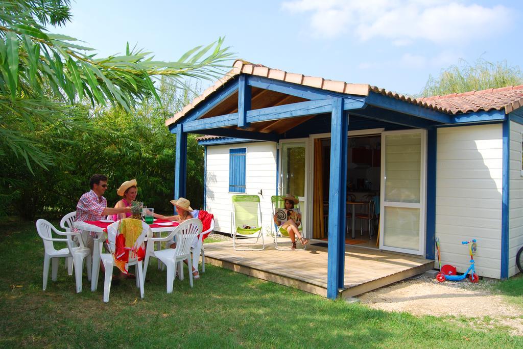 Lagrange Grand Bleu Vacances - Residence Port Lalande Castelmoron-sur-Lot ภายนอก รูปภาพ