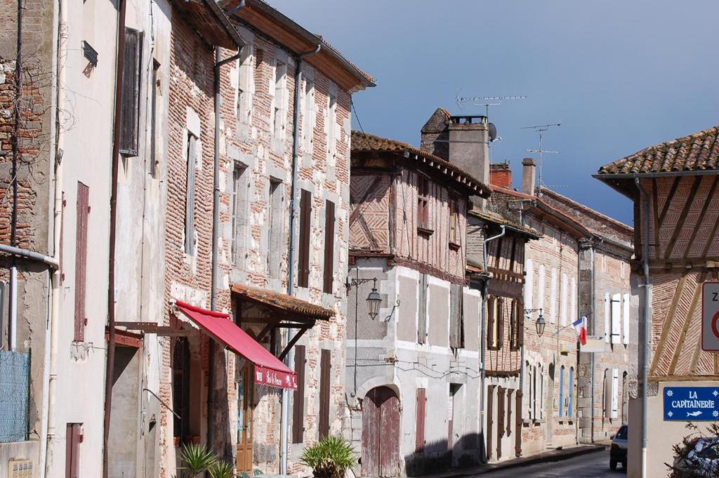 Lagrange Grand Bleu Vacances - Residence Port Lalande Castelmoron-sur-Lot ภายนอก รูปภาพ
