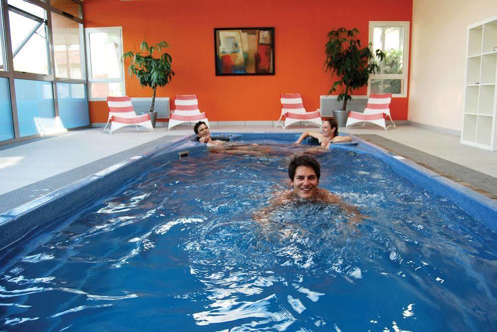 Lagrange Grand Bleu Vacances - Residence Port Lalande Castelmoron-sur-Lot ภายนอก รูปภาพ